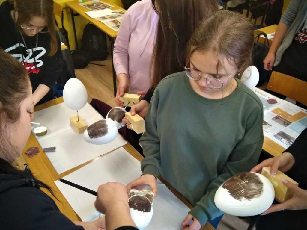 Świąteczne warsztaty artystyczne w hrubieszowskim technikum (ZDJĘCIA)