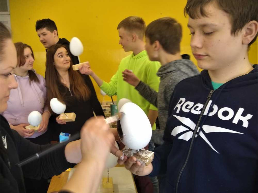 Świąteczne warsztaty artystyczne w hrubieszowskim technikum (ZDJĘCIA)