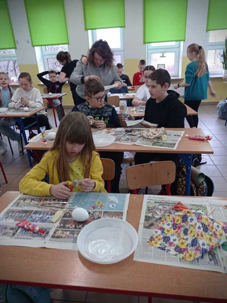 Warsztaty wielkanocne w Uchaniach i Teratynie (ZDJĘCIA)