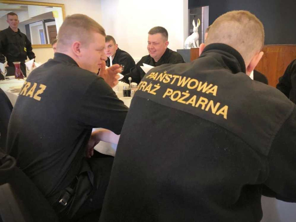 Hrubieszów: Śniadanie wielkanocne strażaków i policjantów (ZDJĘCIA)