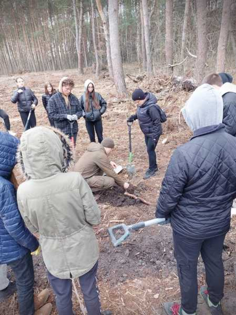 Hrubieszów: Sadzenie drzew? To zawsze dobry pomysł! (ZDJĘCIA)