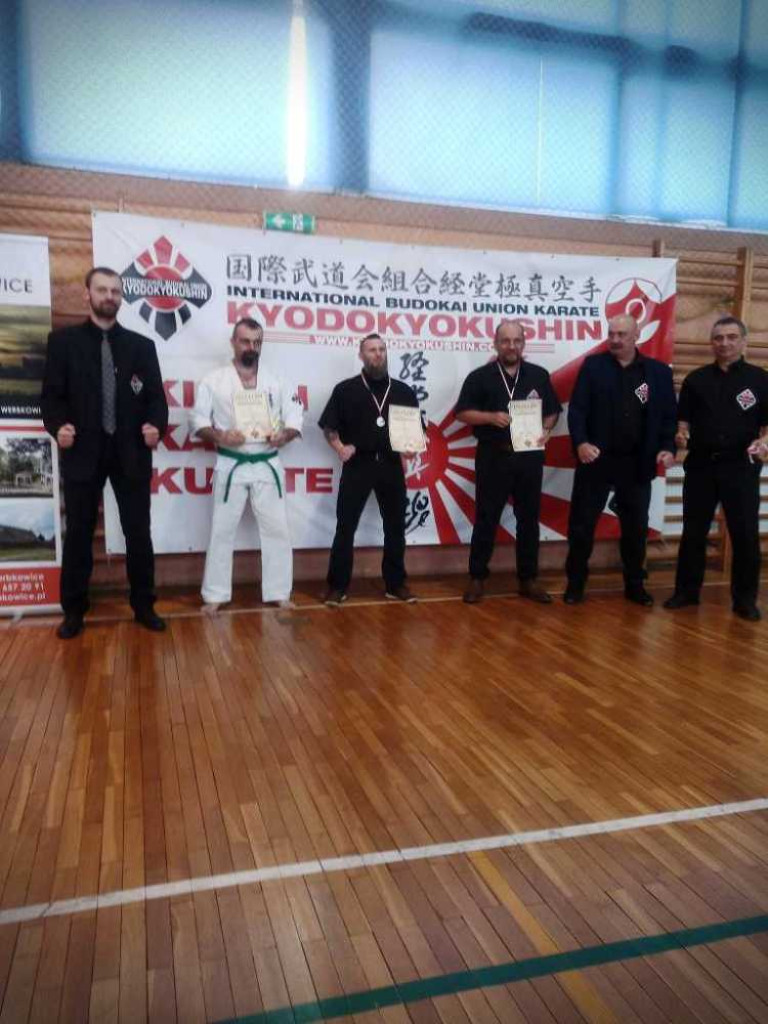 Udany start zawodników UKS Sportów Walki Werbkowice w Pucharze Polski w karate (ZDJĘCIA)