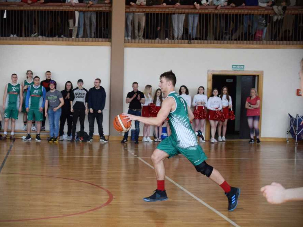 Wiosenne koszykarskie sukcesy Staszica (ZDJĘCIA)