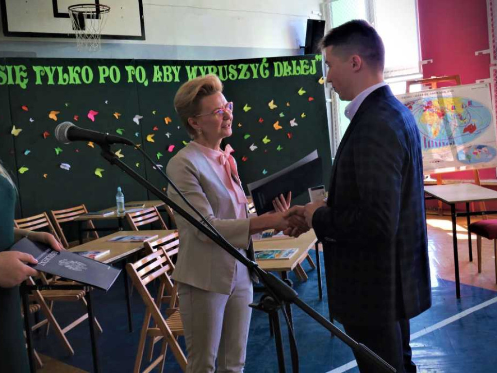 Hrubieszów: Zakończenie roku szkolnego maturzystów w Zespole Szkół nr 1 (ZDJĘCIA)