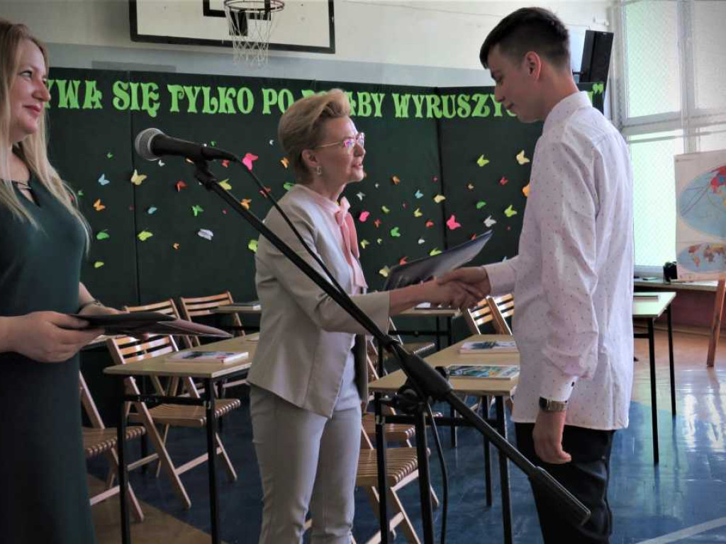 Hrubieszów: Zakończenie roku szkolnego maturzystów w Zespole Szkół nr 1 (ZDJĘCIA)