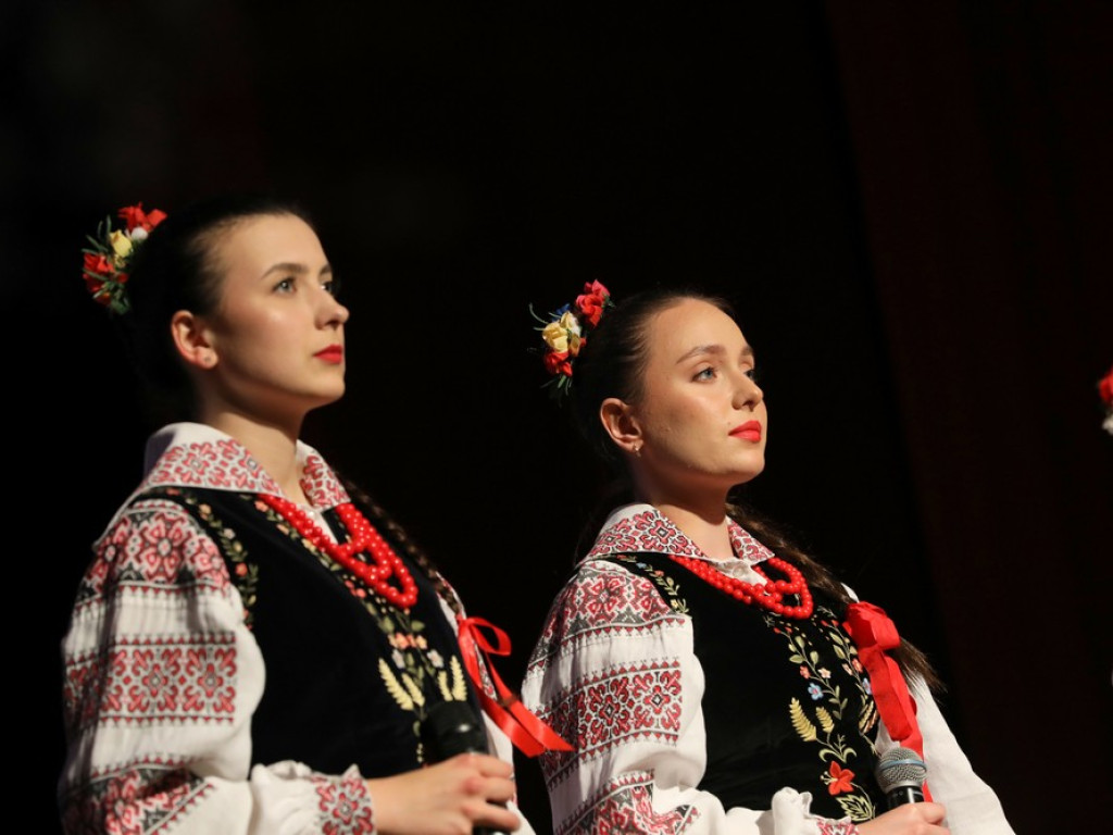 Hrubieszów: Warto być Polakiem - droga do wolności. Widowisko w HDK (ZDJĘCIA, WIDEO)