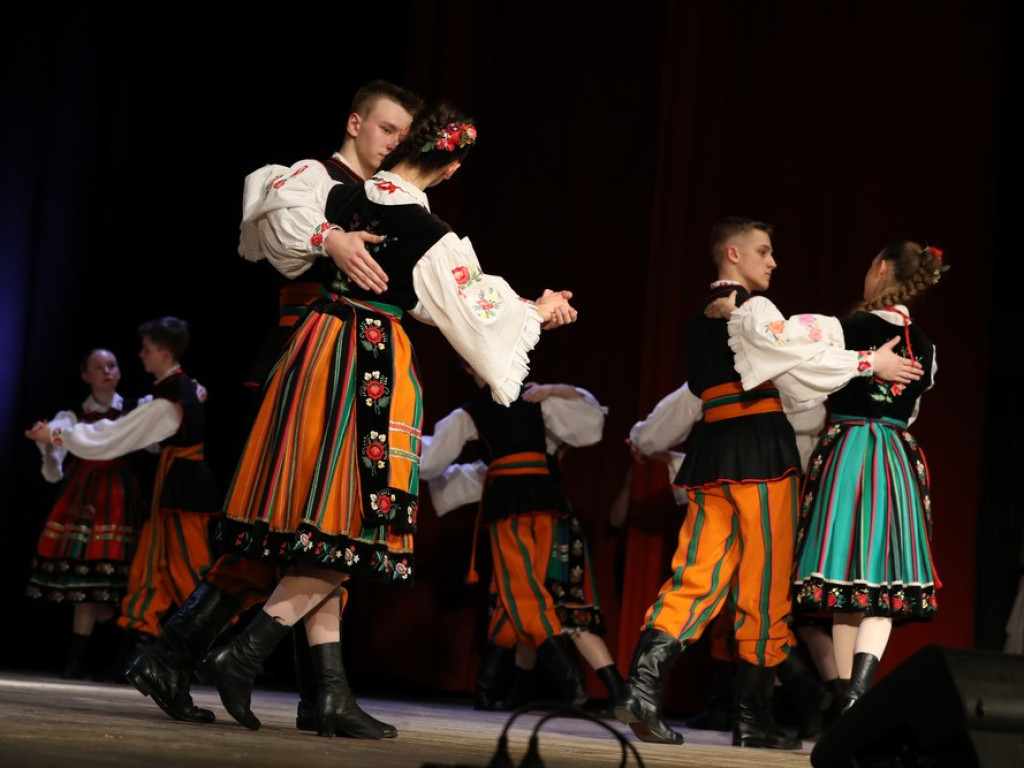Hrubieszów: Warto być Polakiem - droga do wolności. Widowisko w HDK (ZDJĘCIA, WIDEO)