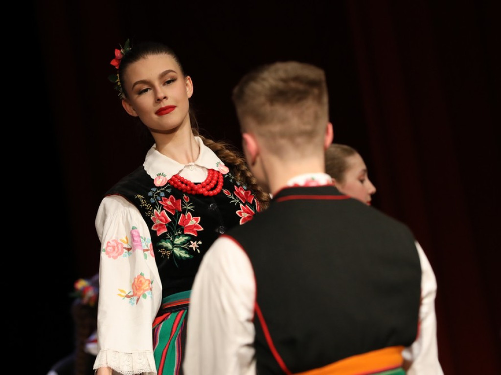 Hrubieszów: Warto być Polakiem - droga do wolności. Widowisko w HDK (ZDJĘCIA, WIDEO)