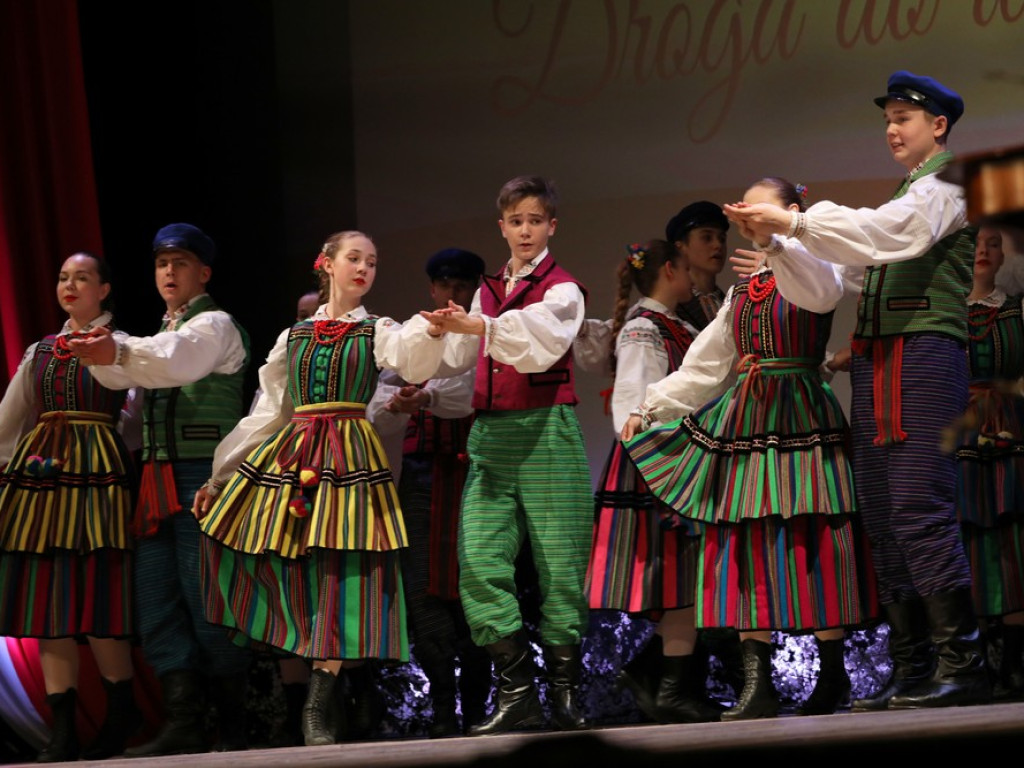 Hrubieszów: Warto być Polakiem - droga do wolności. Widowisko w HDK (ZDJĘCIA, WIDEO)