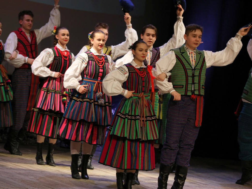 Hrubieszów: Warto być Polakiem - droga do wolności. Widowisko w HDK (ZDJĘCIA, WIDEO)