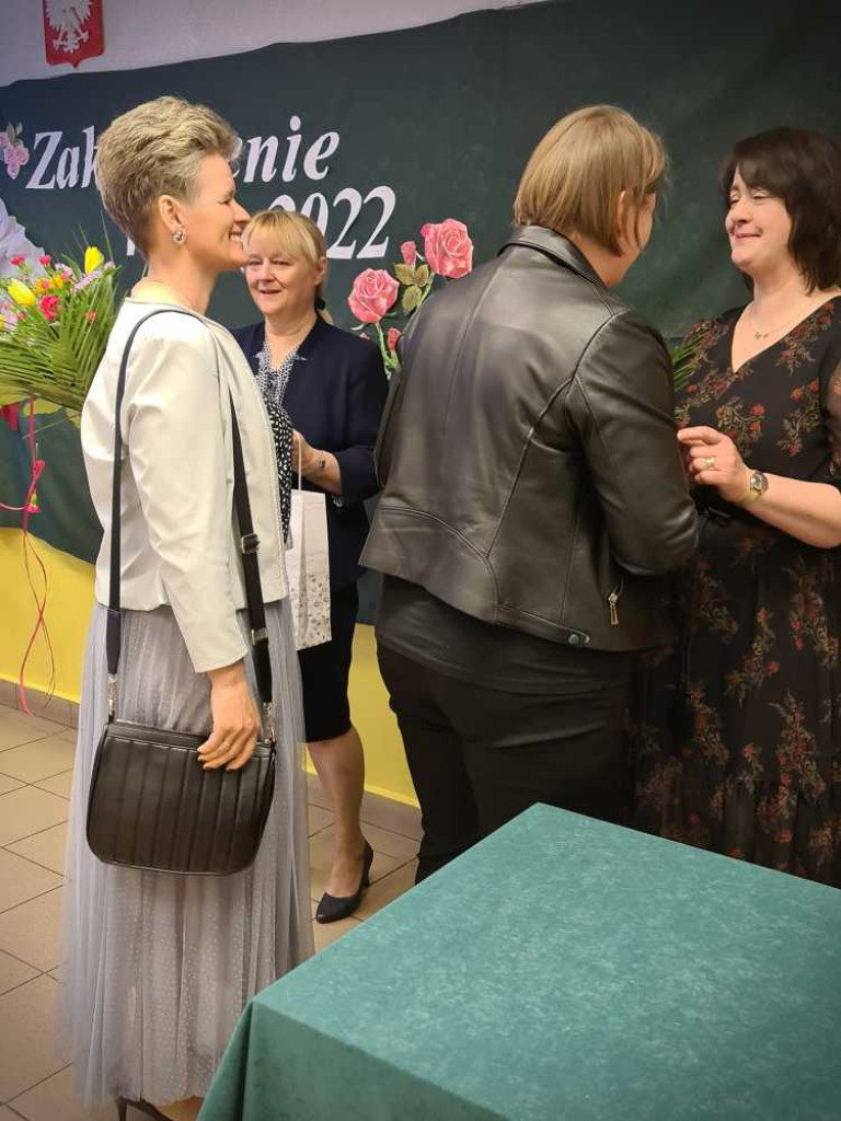 Hrubieszów: Pożegnanie maturzystów w ZS nr 4 (ZDJĘCIA)