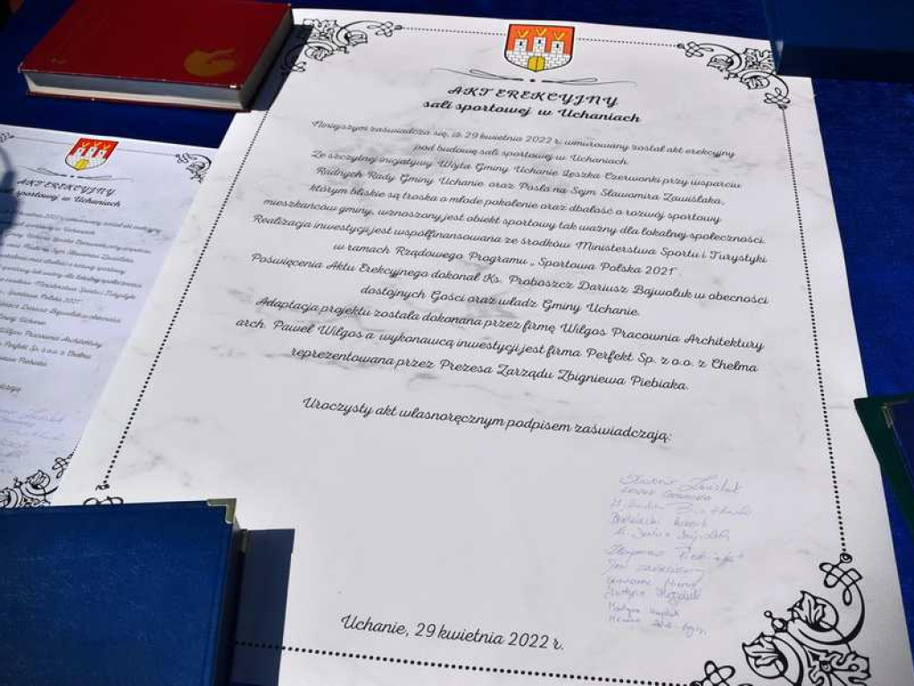 Wmurowano kamień węgielny pod budowę sali gimnastycznej w Uchaniach (ZDJĘCIA)