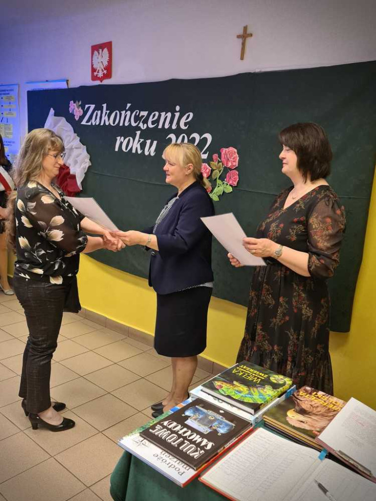 Hrubieszów: Pożegnanie maturzystów w ZS nr 4 (ZDJĘCIA)