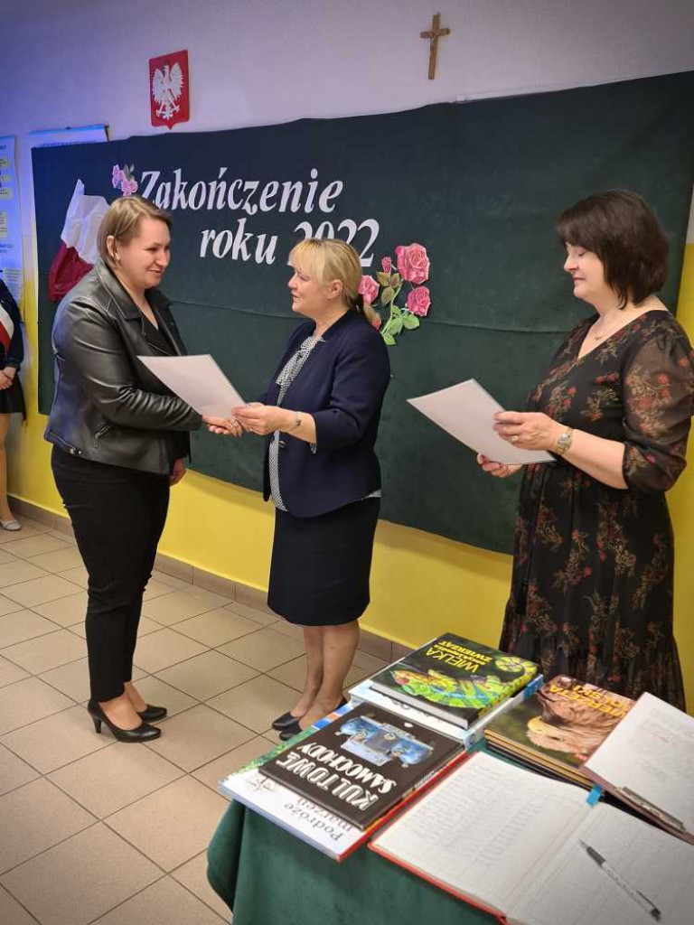 Hrubieszów: Pożegnanie maturzystów w ZS nr 4 (ZDJĘCIA)