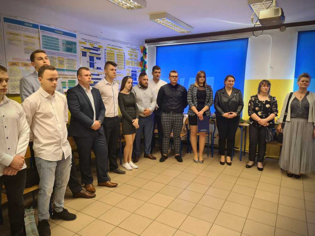 Hrubieszów: Pożegnanie maturzystów w ZS nr 4 (ZDJĘCIA)