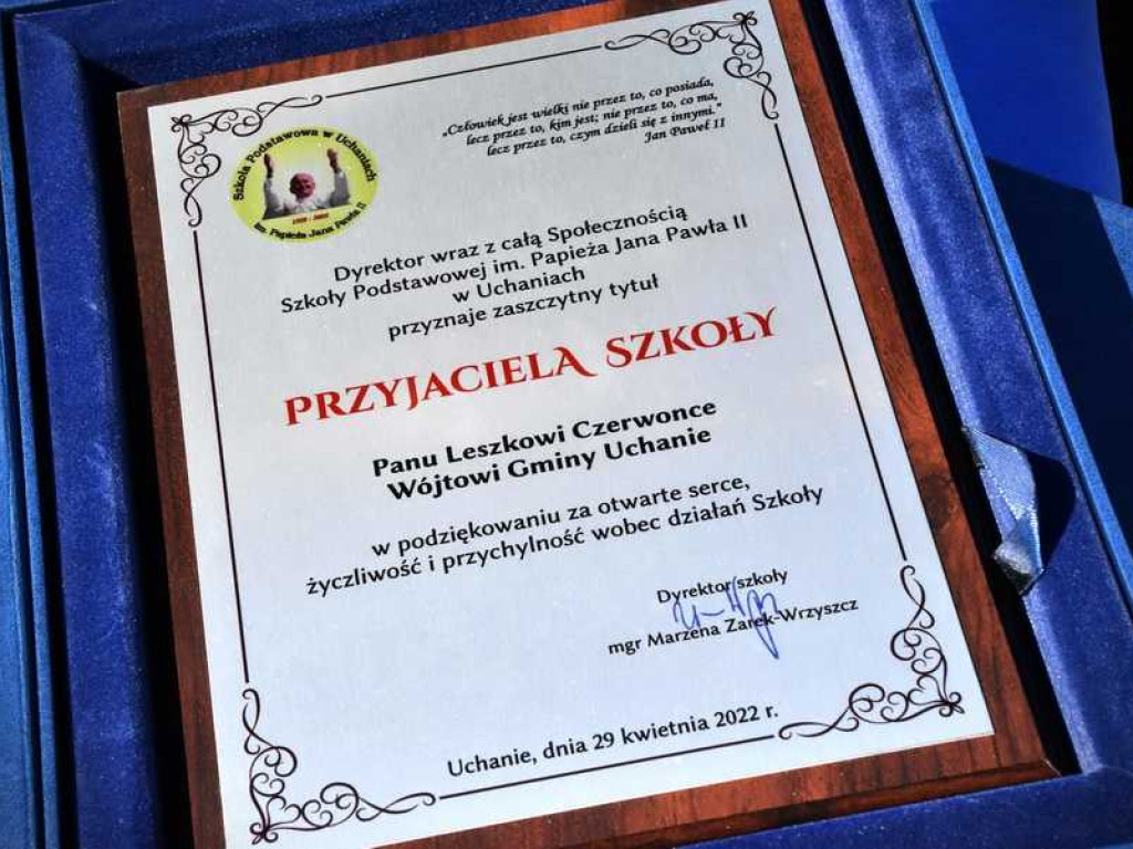 Wmurowano kamień węgielny pod budowę sali gimnastycznej w Uchaniach (ZDJĘCIA)