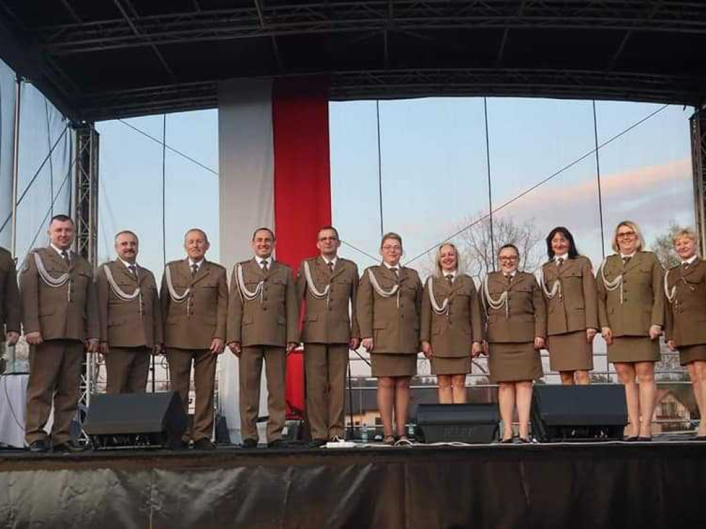 Zespół Hubal artystycznie i patriotycznie (ZDJĘCIA)