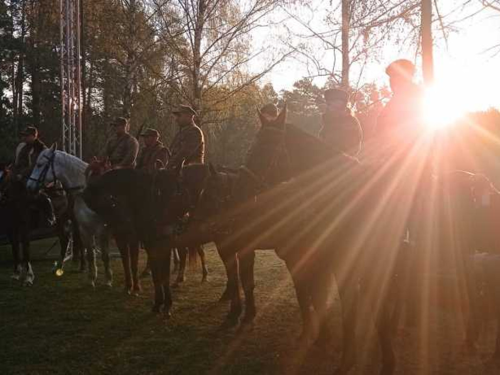 Zespół Hubal artystycznie i patriotycznie (ZDJĘCIA)
