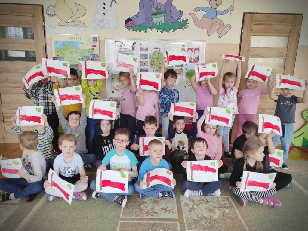 Hrubieszów: Obchody Święta Konstytucji 3 Maja i Dnia Flagi w Przedszkolu nr 2