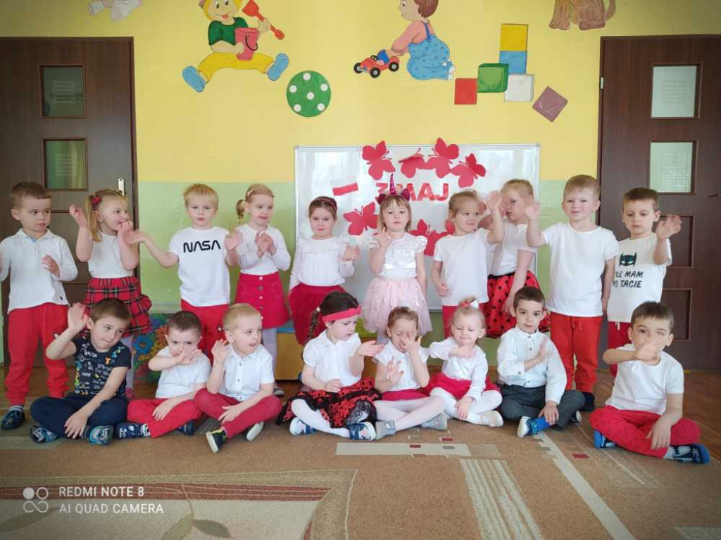 Hrubieszów: Obchody Święta Konstytucji 3 Maja i Dnia Flagi w Przedszkolu nr 2