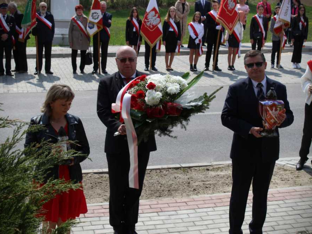 Obchody 231 rocznicy uchwalenia Konstytucji 3 Maja w Trzeszczanach (ZDJĘCIA)