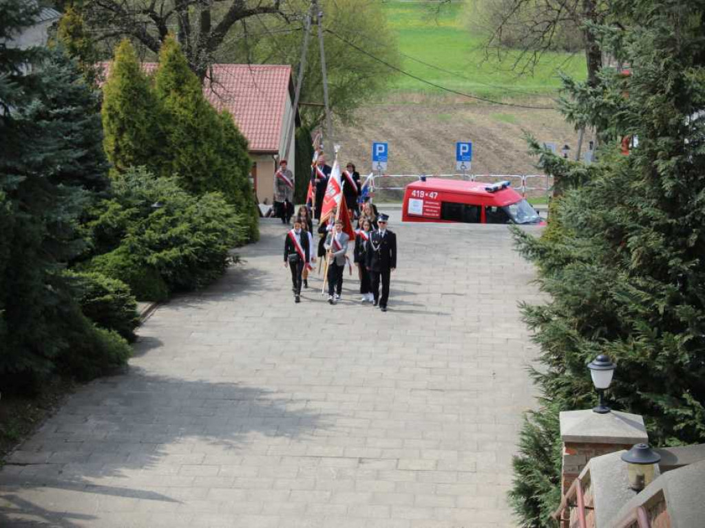 Obchody 231 rocznicy uchwalenia Konstytucji 3 Maja w Trzeszczanach (ZDJĘCIA)