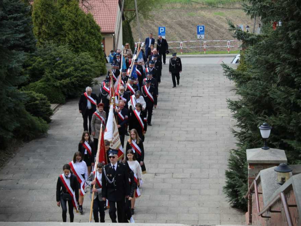 Obchody 231 rocznicy uchwalenia Konstytucji 3 Maja w Trzeszczanach (ZDJĘCIA)