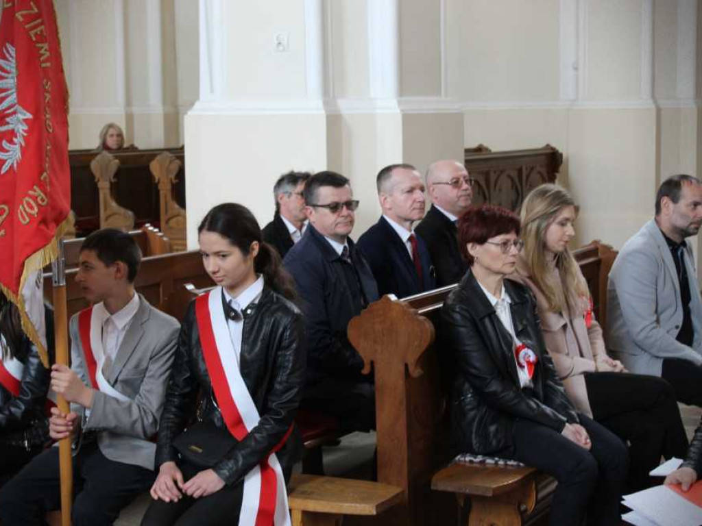 Obchody 231 rocznicy uchwalenia Konstytucji 3 Maja w Trzeszczanach (ZDJĘCIA)
