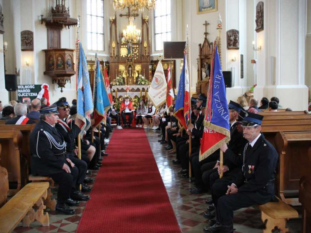 Obchody 231 rocznicy uchwalenia Konstytucji 3 Maja w Trzeszczanach (ZDJĘCIA)