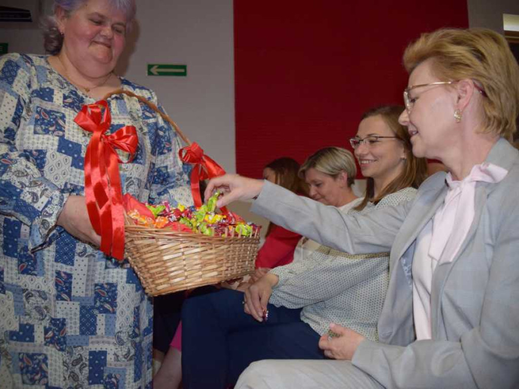 Kobiety w Centrum - Dzień Kobiet w Mirczu (ZDJĘCIA)