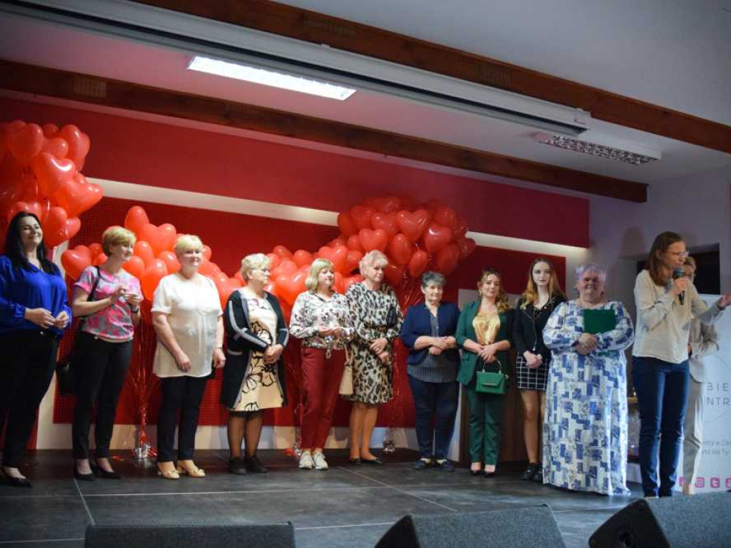 Kobiety w Centrum - Dzień Kobiet w Mirczu (ZDJĘCIA)