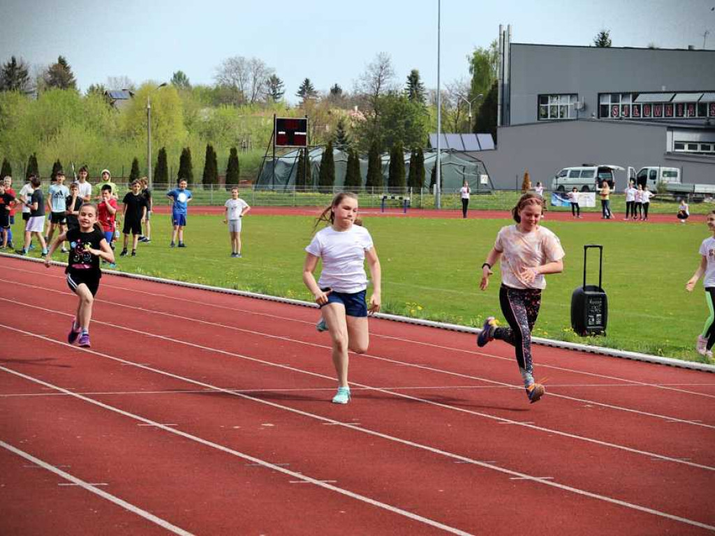 Powiatowe Igrzyska w trójboju i czwórboju lekkoatletycznym (ZDJĘCIA)