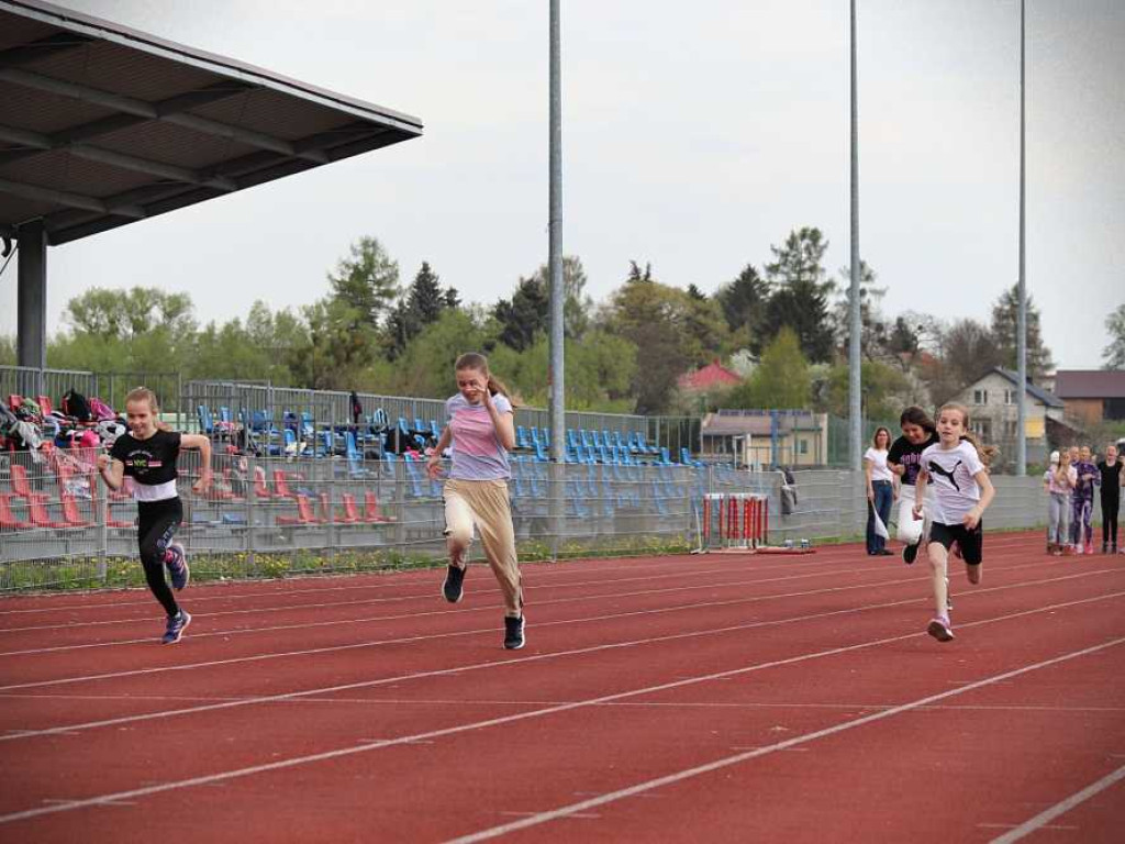 Powiatowe Igrzyska w trójboju i czwórboju lekkoatletycznym (ZDJĘCIA)