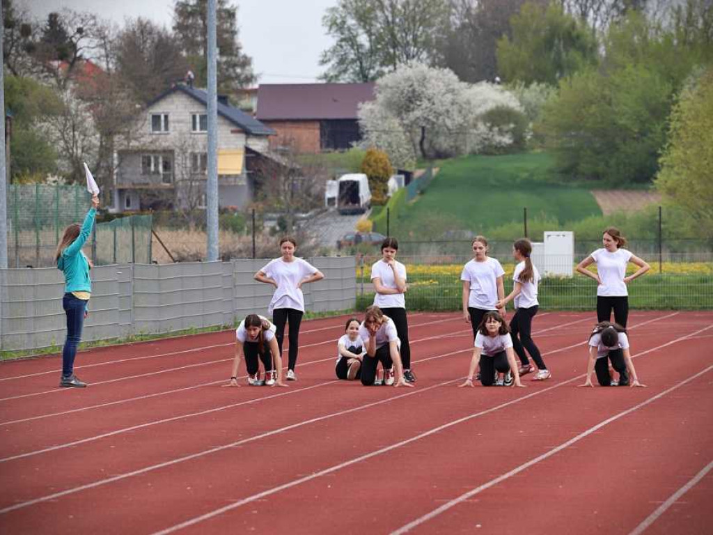 Powiatowe Igrzyska w trójboju i czwórboju lekkoatletycznym (ZDJĘCIA)