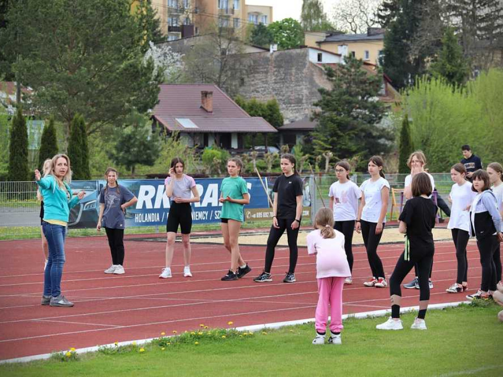 Powiatowe Igrzyska w trójboju i czwórboju lekkoatletycznym (ZDJĘCIA)