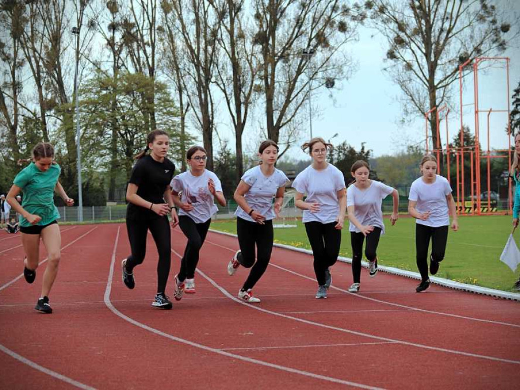 Powiatowe Igrzyska w trójboju i czwórboju lekkoatletycznym (ZDJĘCIA)