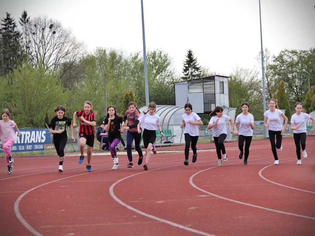 Powiatowe Igrzyska w trójboju i czwórboju lekkoatletycznym (ZDJĘCIA)