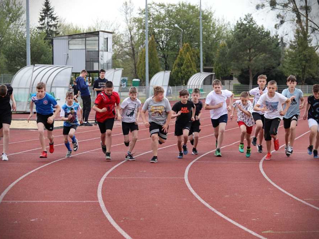 Powiatowe Igrzyska w trójboju i czwórboju lekkoatletycznym (ZDJĘCIA)