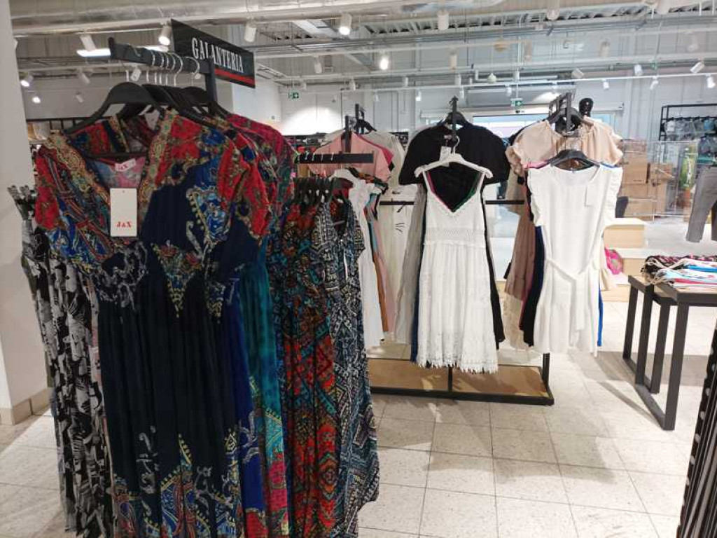 Hrubieszów: Już w najbliższy piątek wielkie otwarcie nowego marketu Super City (ZDJĘCIA)