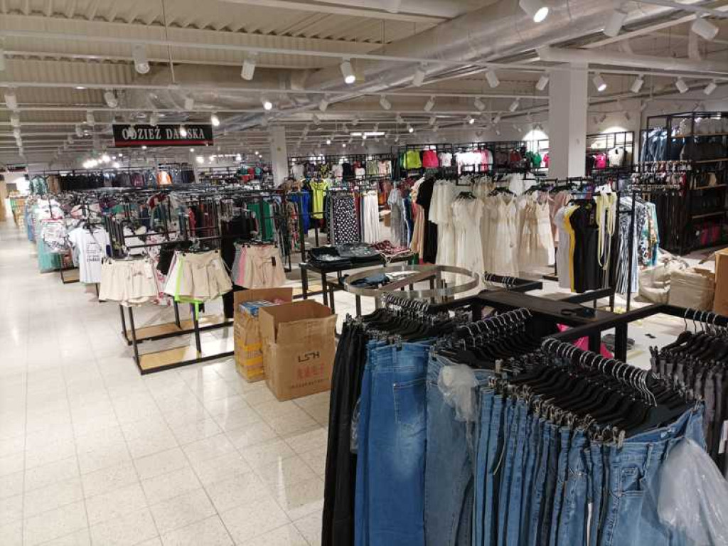Hrubieszów: Już w najbliższy piątek wielkie otwarcie nowego marketu Super City (ZDJĘCIA)