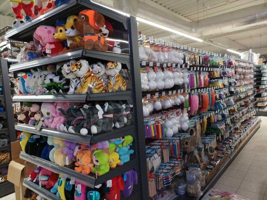 Hrubieszów: Już w najbliższy piątek wielkie otwarcie nowego marketu Super City (ZDJĘCIA)