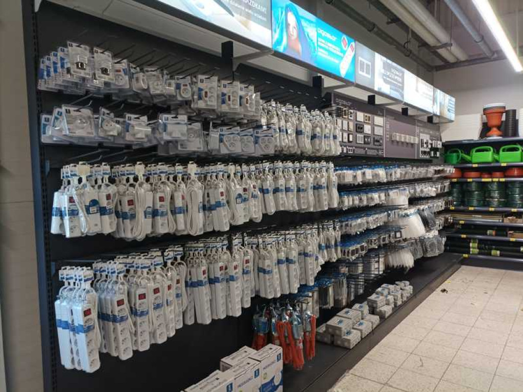 Hrubieszów: Już w najbliższy piątek wielkie otwarcie nowego marketu Super City (ZDJĘCIA)