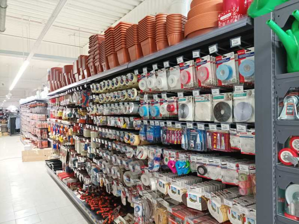 Hrubieszów: Już w najbliższy piątek wielkie otwarcie nowego marketu Super City (ZDJĘCIA)