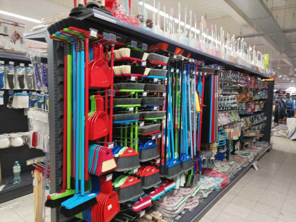 Hrubieszów: Już w najbliższy piątek wielkie otwarcie nowego marketu Super City (ZDJĘCIA)