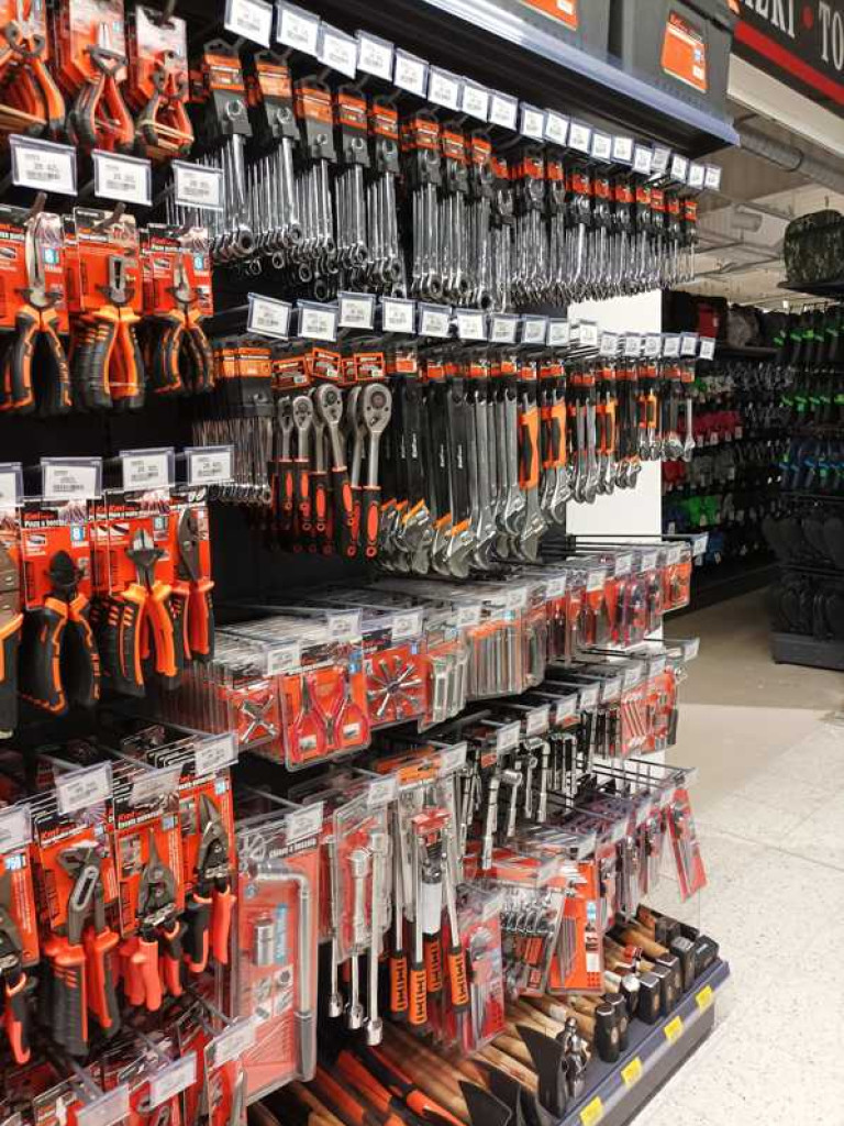 Hrubieszów: Już w najbliższy piątek wielkie otwarcie nowego marketu Super City (ZDJĘCIA)