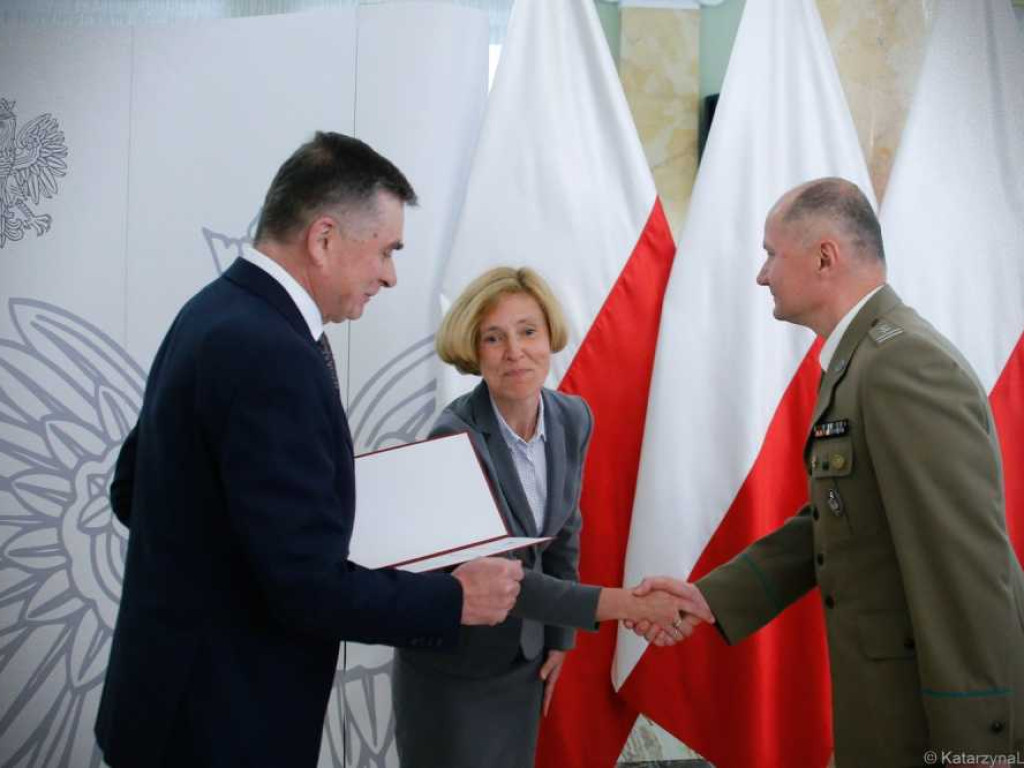 Hrubieszowskie służby mundurowe docenione i wyróżnione (ZDJĘCIA)