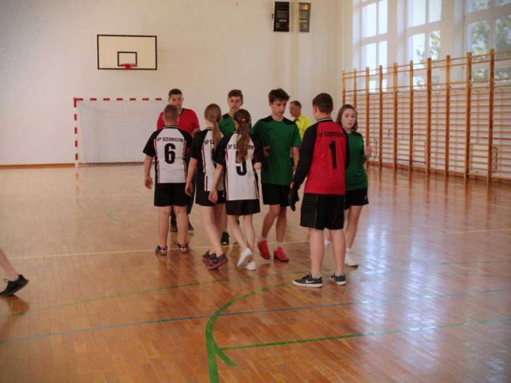 XVII Turniej Halowej Piłki Nożnej o Puchar Przewodniczącej Rady Gminy Hrubieszów (ZDJĘCIA)
