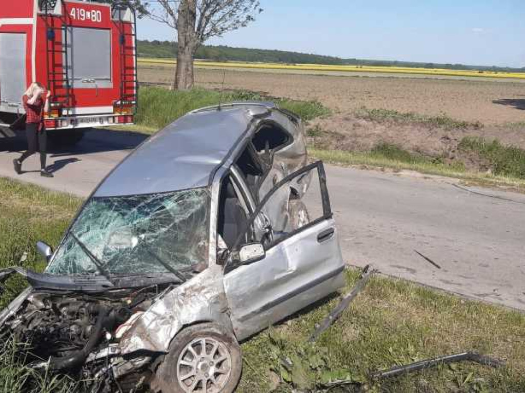 Gmina Horodło: Kolejny groźny wypadek w Kopyłowie. Dwie osoby ranne (ZDJĘCIA)