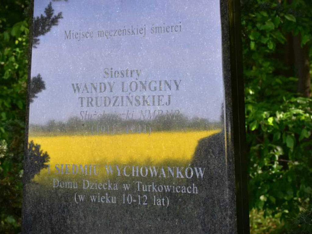 Gmina Werbkowice: Uczcili pamięć s. Wandy Longiny Trudzińskiej i jej wychowanków (ZDJĘCIA)