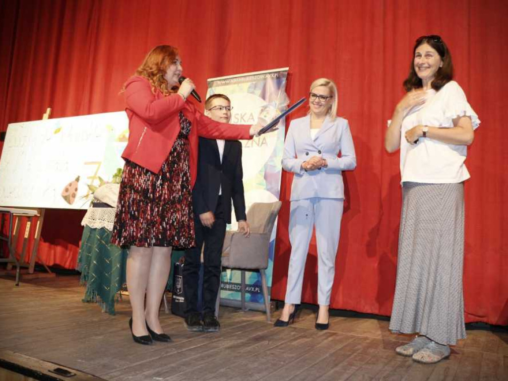Hrubieszów: Czytam na 7 = 7 lat, 7 miesięcy, 7 zadań i radości (ZDJĘCIA)